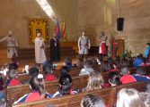 Medio millar de alumnos montisonenses de Primaria se acercan al Monzón medieval