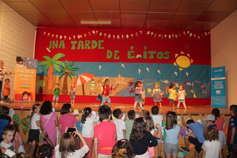 Lluvia de ilusión y solidaridad en el XIV Encuentro de la Escuela Infantil Comarcal de Los Monegros que reunió a 150 niños y niñas en La Almolda