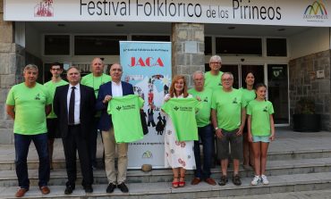 Los voluntarios del Festival Foklórico de los Pirineos, listos para sus semanas más intensas