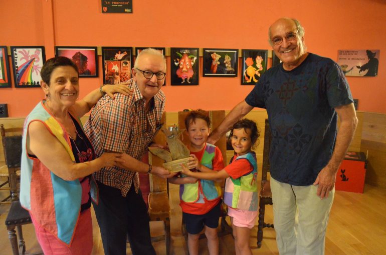 El II Festival País de Moñacos reconoce el trabajo con títeres de Luis Pardos y Teatro de Medianoche