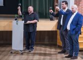 Presentación del Vino “Crianza solidario” Cruz, de Bodegas Valdovinos