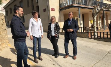 Los candidatos al Congreso y al Senado por el PSOE del Alto Aragón han visitado Salas Altas junto a su alcaldesa, Isabel Lisa