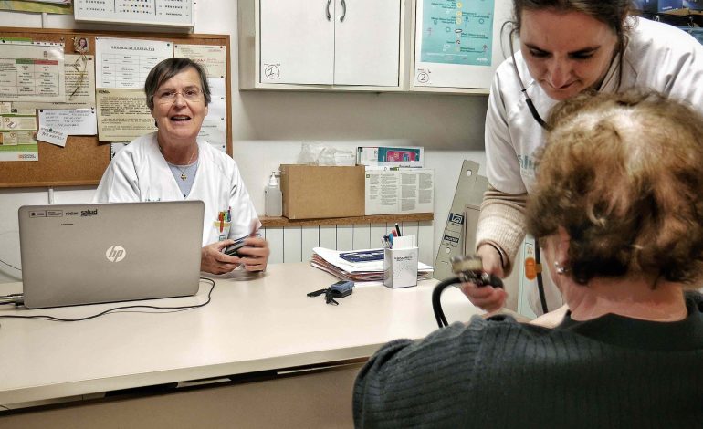 La campaña del Colegio Oficial de Médicos de Huesca #Yomequedo #Nosquedamos reivindica la sanidad en el medio rural para asentar población