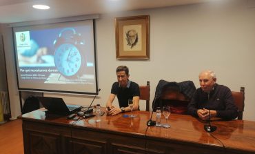 El Colegio Oficial de Médicos de Huesca muestra en una charla los beneficios de dormir bien