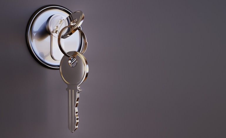 La importancia de reforzar la seguridad de viviendas y negocios con cerraduras modernas
