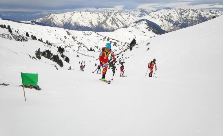 El equipo aragonés de esquí de montaña aspira este fin de semana a conseguir tres títulos en la Copa de España