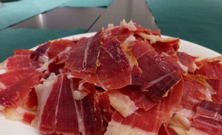 ¿Cómo diferenciar correctamente las paletas y el jamón de cerdo?