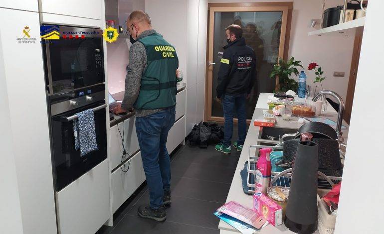 Guardia Civil, Mossos d’Esquadra y Europol colaboran con la policía andorrana en la detención de 6 personas supuestos autores de una estafa
