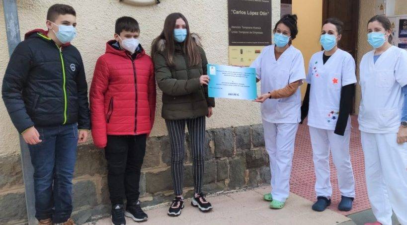 Donación ejemplar y solidaria al Centro de Atención Temprana "Carlos López Otín"