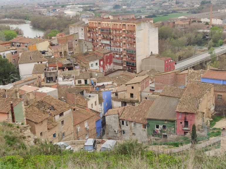 Podemos Bajo Cinca propone crear una bolsa de alquiler social y asequible para jóvenes y familias en Fraga