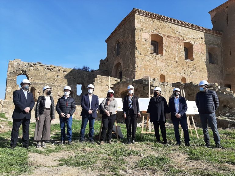 Pilar Alegría: “La restauración situará al castillo de Montearagón como un referente  patrimonial y turístico de la Comunidad”