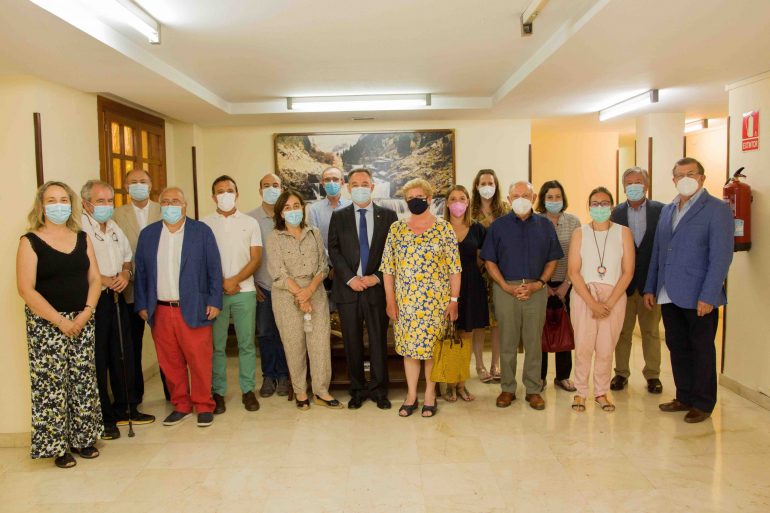 La nueva junta toma posesión de la dirección del Colegio Oficial de Médicos de Huesca