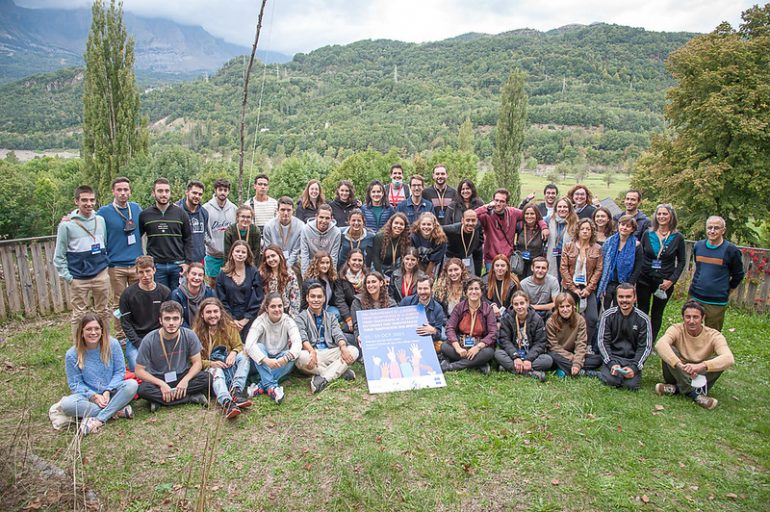 60 JÓVENES REDACTAN EL “MANIFIESTO DE LA JUVENTUD PIRENAICA” EL PRIMER DOCUMENTO QUE RECOGE LAS NECESIDADES COMUNES DE LA JUVENTUD DE LOS PIRINEOS