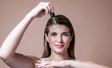 Los 6 productos cosméticos de skincare que deben estar en tu tocador en 2022