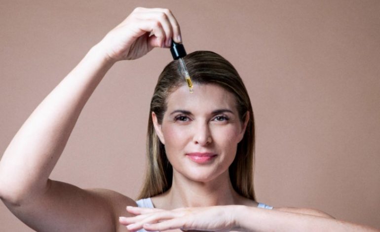 Los 6 productos cosméticos de skincare que deben estar en tu tocador en 2022