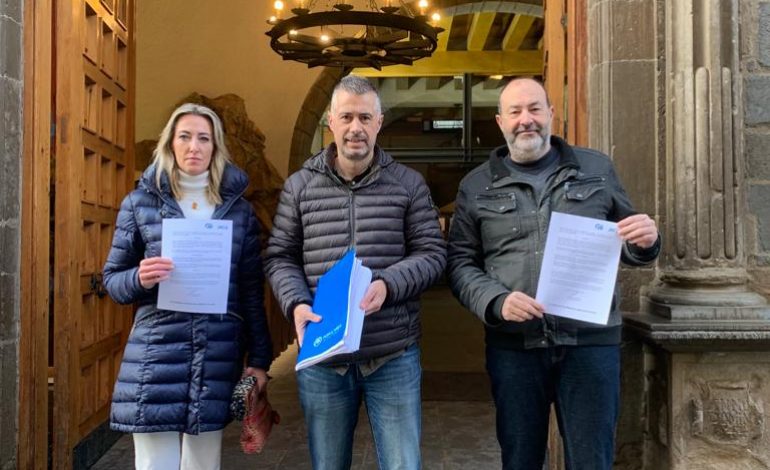El PP de Jaca reivindica la UVI móvil y presencial y permanente con el aval de 1.200 firmas en el Ayuntamiento