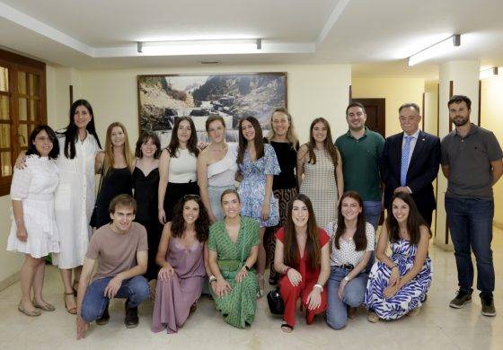 El Colegio de Médicos de Huesca da la bienvenida a los nuevos doctores MIR y despide a los jubilados