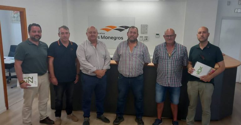 VOX se reúne con los agricultores de los Monegros para tratar la problemática del campo oscense