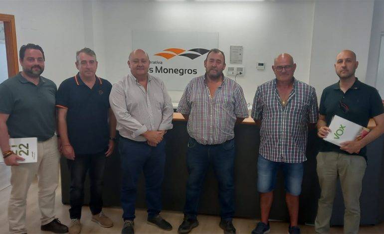VOX se reúne con los agricultores de los Monegros para tratar la problemática del campo oscense