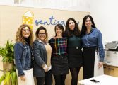 La alcaldesa de Huesca visita a las familias de Sentira
