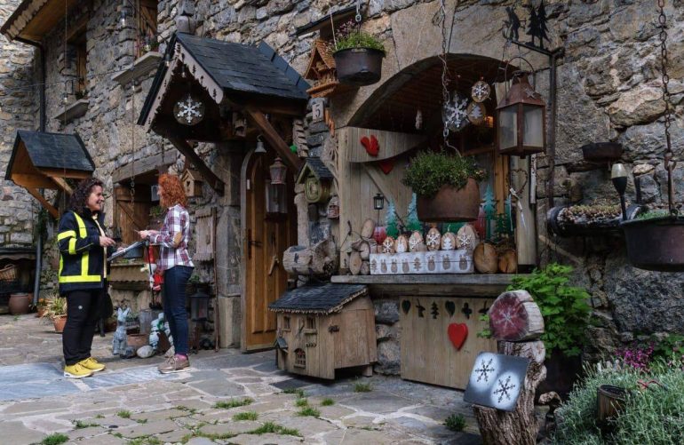 Los carteros rurales de Huesca prestan también el servicio de acceso a dinero en efectivo a domicilio