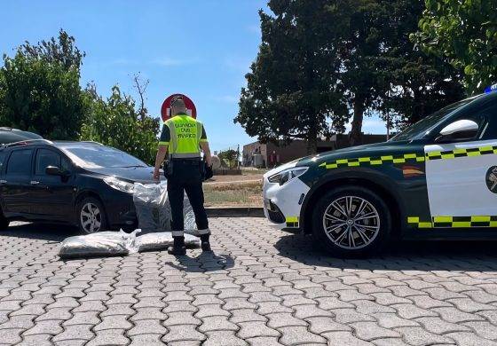 Detención en Candasnos por circular en sentido contrario y tráfico de marihuana