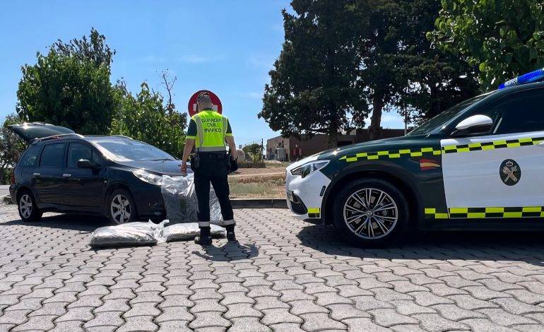 Detención en Candasnos por circular en sentido contrario y tráfico de marihuana