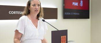 El PSOE pide una rectificación pública a la alcaldesa de Huesca por alentar los insultos y el odio desde el balcón del Ayuntamiento y solicita explicaciones en las Cortes al consejero de Fomento