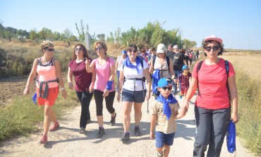 Más de quinientas personas marchan de Cofita a Fonz por la realización del albergue La Sabina de Down Huesca