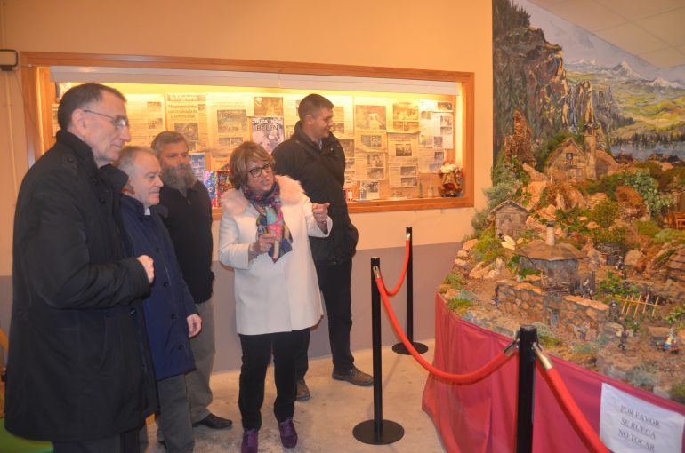 Pomar de Cinca inicia los actos navideños con la apertura de su Belén montañés