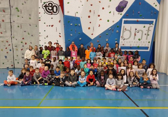 Cruz Roja Binéfar ha recogido los juguetes donados por los niños que han acudido al campus navideño de la concejalía de Deportes