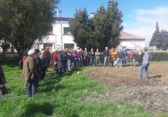 Más de 40 personas asisten a la jornada formativa en horticultura ecológica en Binéfar