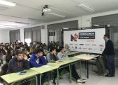 Las charlas del proyecto “Conócenos hacemos cosas apasionantes y estamos aquí” llegan a su ecuador con gran éxito en los Centros Educativos