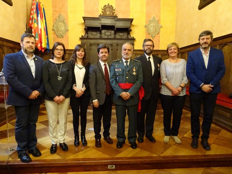 El alcalde de Huesca, Luis Felipe, preside la celebración de la fiesta de la Policía Local