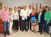 El Ayuntamiento felicita a Los Titiriteros de Binéfar por sus 40 años de trayectoria