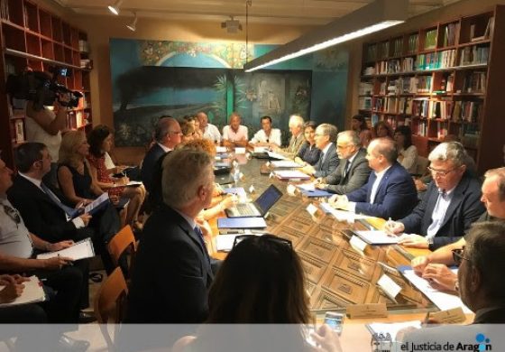 El Justicia de Aragón celebra una nueva sesión de su Mesa dedicada a la lucha contra la soledad no elegida de nuestros mayores