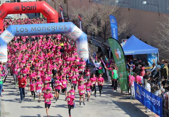 Gran ambiente y participación en la VI Carrera solidaria en beneficio de la Asociación Española contra el Cáncer celebrada en Sariñena con casi mil inscritos