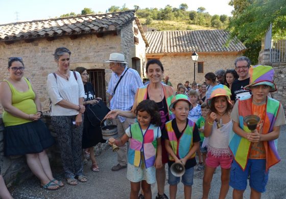 El II Festival País de Moñacos revitaliza Abizanda con el arte de los títeres