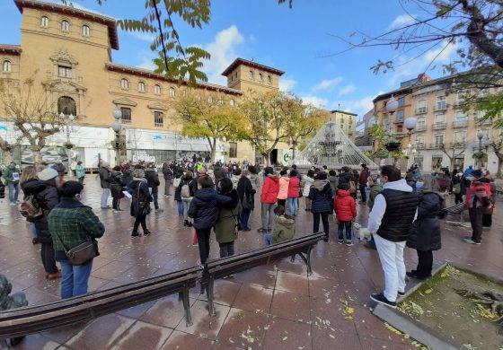 aragoza y Huesca se suman mañana domingo a las caravanas de coches contra la precariedad laboral en el sector público que recorrerán 27 ciudades españolas