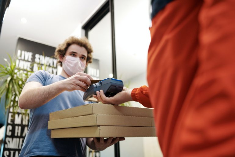 ¿Qué servicios y productos ofrecen los bancos?