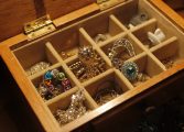 Joyas y perfumes, los complementos más valorados