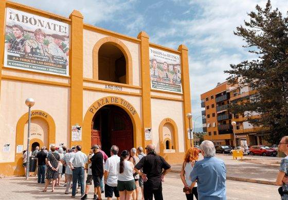 Los aficionados responden en taquilla en la renovación de abonos para la feria taurina de Huesca