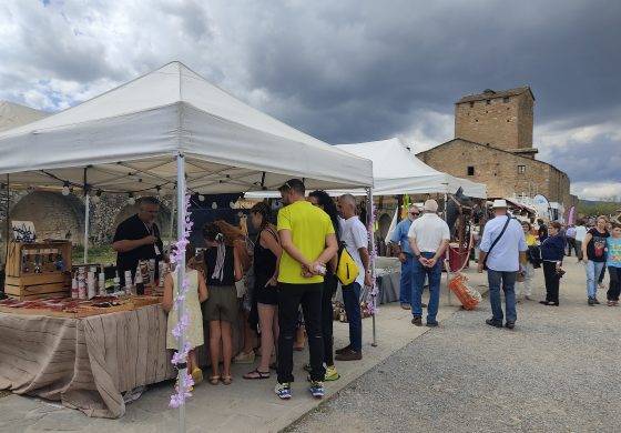 La Expoferia de Sobrarbe estrecha lazos entre consumidores y productores locales